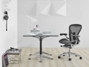 Sedia con supporto lombare Aeron (photo credit www.hermanmiller.com)